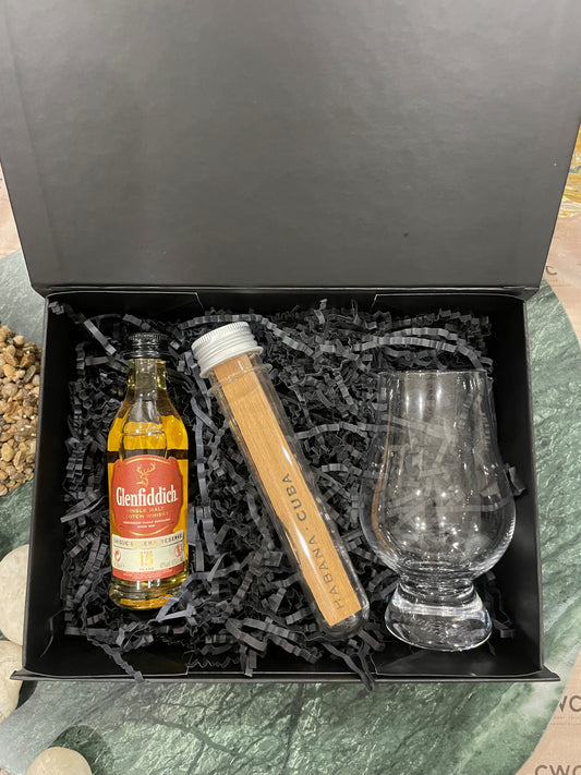 CWC CUSTOM EXCLUSIVE PACK - MINI PAC DUFFTOWN 15 - Cigar & Whisky Cellar