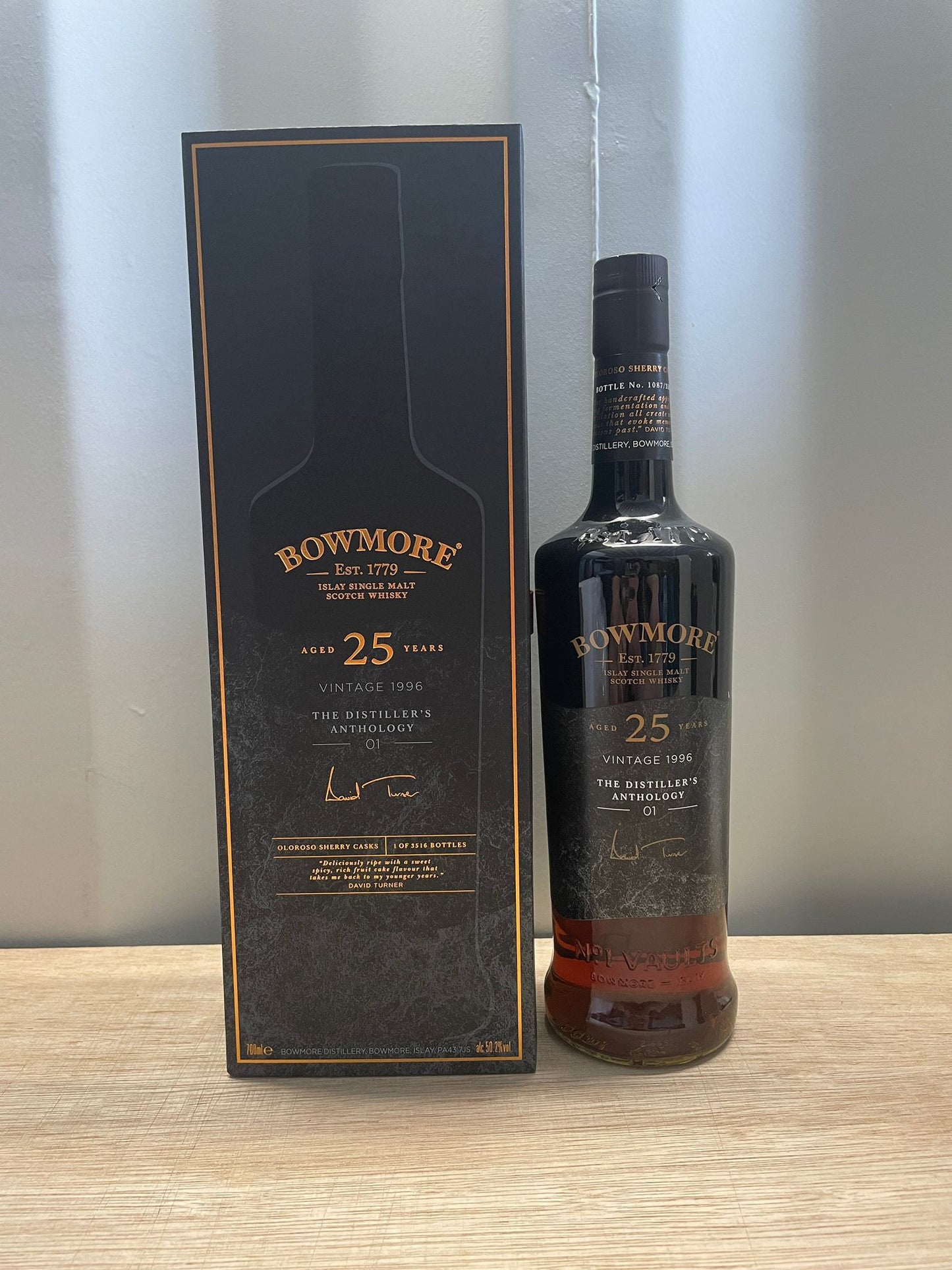 PRE-ORDER BOWMORE 25 YEAR - THE DISTILLER'S ANTHOLOGY 01 - 700ML ABV 50.2% - Cigar & Whisky Cellar